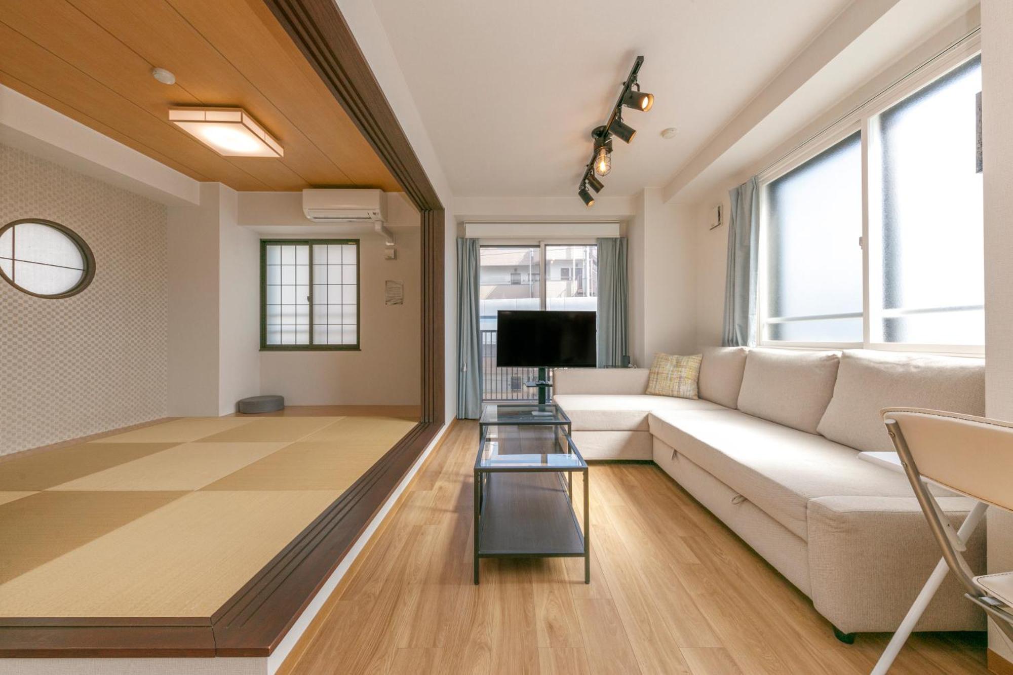 Gamadas Bld Prefektura Tokio Pokoj fotografie